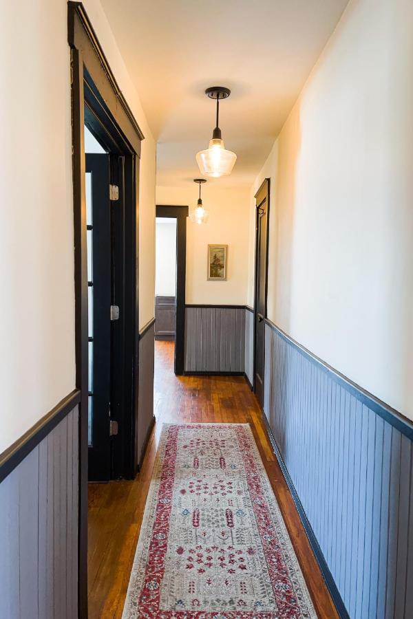 The Pub- 8Br Free Parking, Minutes From Falls & Casino Niagarafallen Exteriör bild