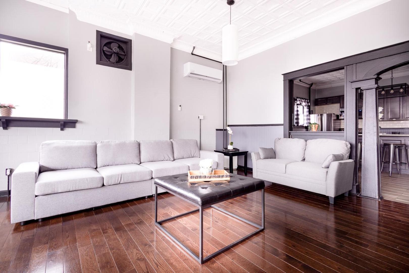 The Pub- 8Br Free Parking, Minutes From Falls & Casino Niagarafallen Exteriör bild