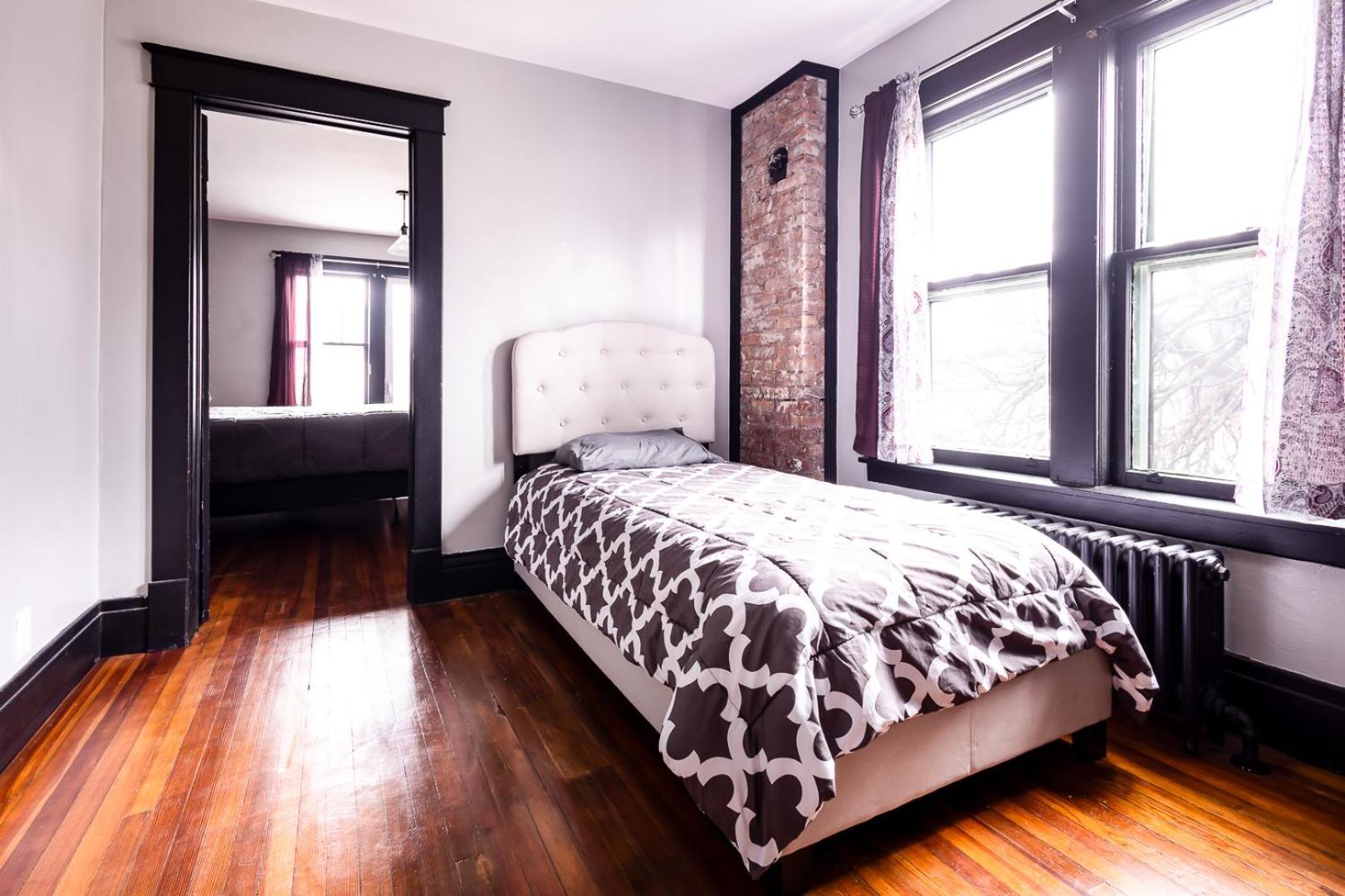The Pub- 8Br Free Parking, Minutes From Falls & Casino Niagarafallen Exteriör bild